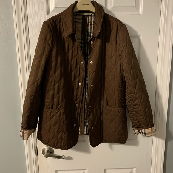 Burberry Jackets & Blazers - Brown Burberry quilted jacket size Medium